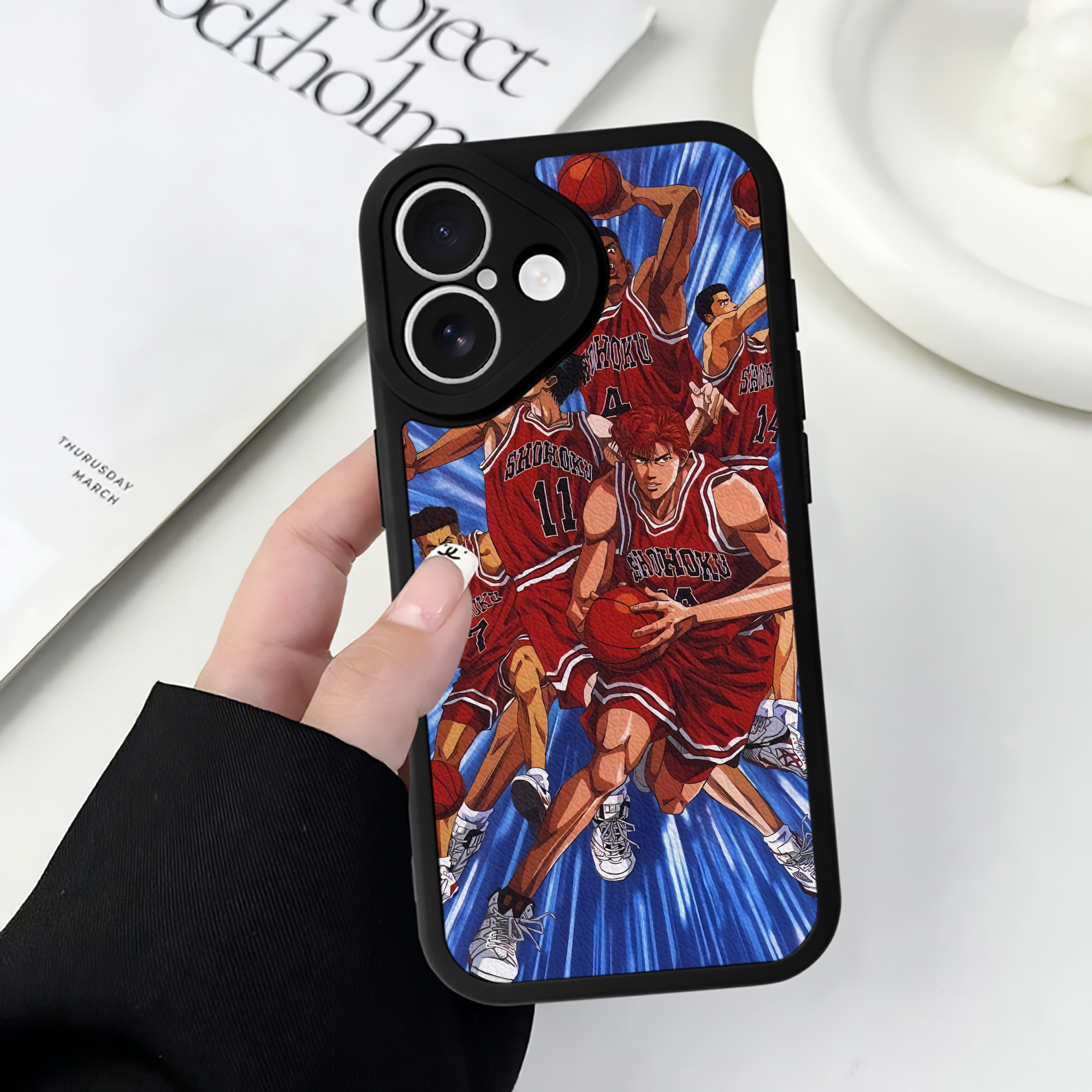 （画像用） SLAM DUNK／スラムダンク 【iPhone 16シリーズ対応】シリコンスマホケース（レザー調） 材質：シリコン